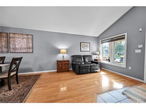 112 Redfern Avenue, Hamilton, ON - Indoor