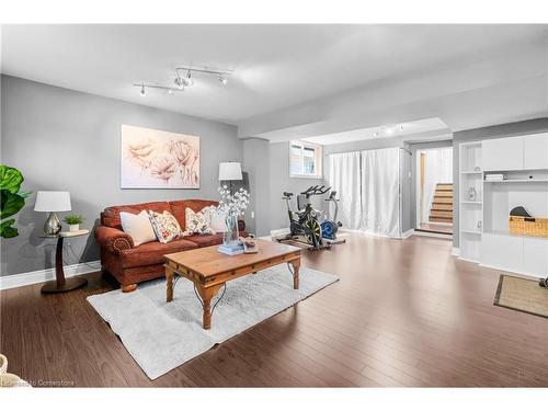 5407 Murray Crescent, Burlington, ON - Indoor Photo Showing Living Room