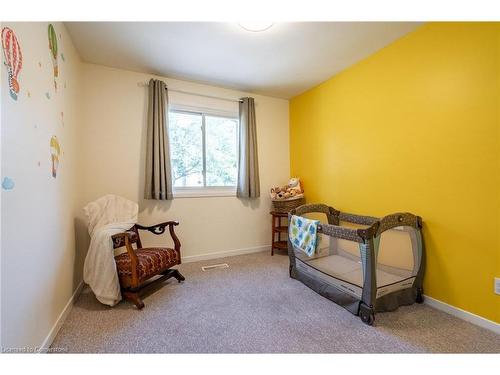 498 Sparling Crescent, Burlington, ON - Indoor Photo Showing Bedroom