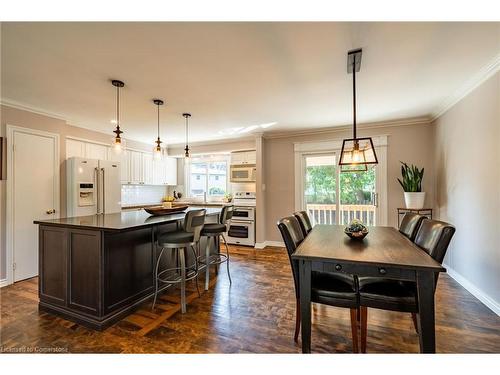 498 Sparling Crescent, Burlington, ON - Indoor Photo Showing Dining Room