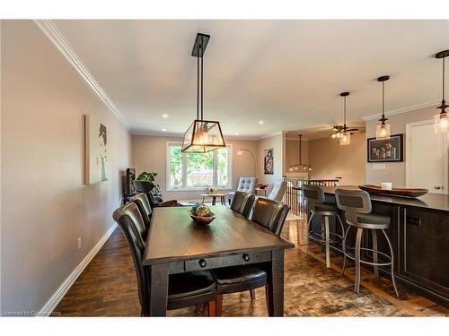 498 Sparling Crescent, Burlington, ON - Indoor Photo Showing Dining Room