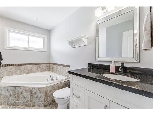 6616 Mary Drive, Niagara Falls, ON - Indoor Photo Showing Bathroom