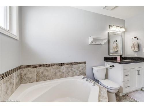 6616 Mary Drive, Niagara Falls, ON - Indoor Photo Showing Bathroom