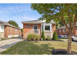 777 Queensdale Avenue E Hamilton, ON L8V 1M7