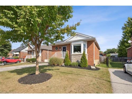 777 Queensdale Avenue E, Hamilton, ON - Outdoor