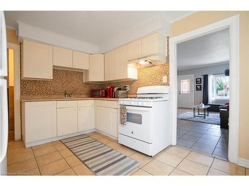 197 Fennell Avenue E, Hamilton, ON - Indoor Photo Showing Kitchen