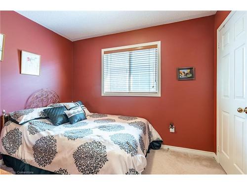 1785 Creek Way, Burlington, ON - Indoor Photo Showing Bedroom