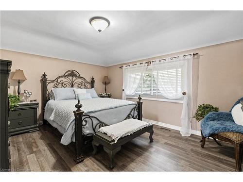 19 Claremount Circle, Welland, ON - Indoor Photo Showing Bedroom