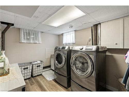 19 Claremount Circle, Welland, ON - Indoor Photo Showing Laundry Room