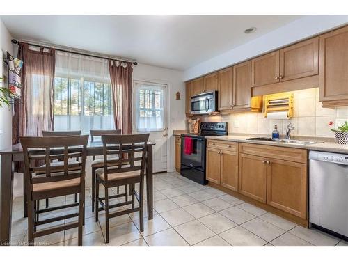 33 Woodman Drive S, Hamilton, ON - Indoor Photo Showing Kitchen