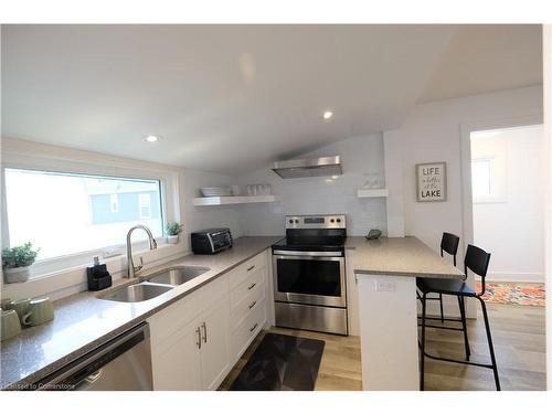 5-609 Beach Boulevard, Hamilton, ON - Indoor Photo Showing Kitchen With Double Sink