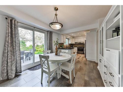 2159 Belgrave Court, Burlington, ON - Indoor Photo Showing Dining Room