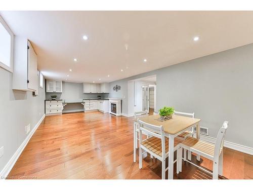 2159 Belgrave Court, Burlington, ON - Indoor Photo Showing Dining Room