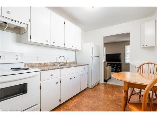 84 Haig Street, St. Catharines, ON - Indoor Photo Showing Kitchen