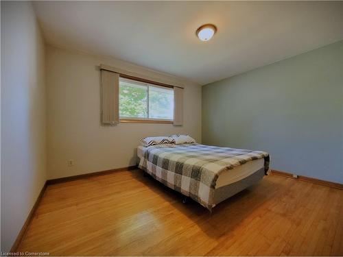 680 Clare Avenue, Welland, ON - Indoor Photo Showing Bedroom