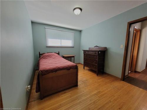 680 Clare Avenue, Welland, ON - Indoor Photo Showing Bedroom