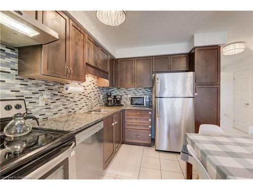 34 Arlington Crescent, Guelph, ON - Indoor Photo Showing Kitchen