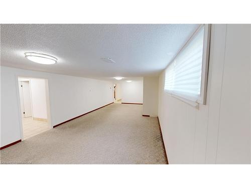 10 Ashley Circle, St. Catharines, ON - Indoor Photo Showing Other Room