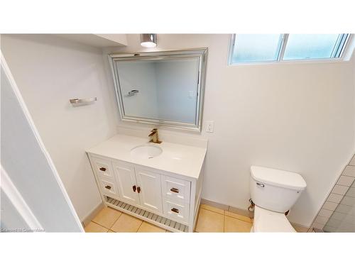 10 Ashley Circle, St. Catharines, ON - Indoor Photo Showing Bathroom