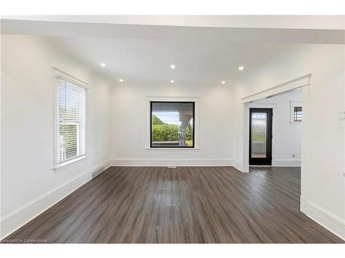 630 Lakeshore Road, Niagara-On-The-Lake, ON - Indoor Photo Showing Other Room