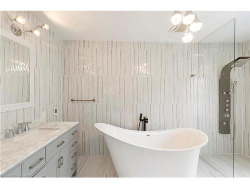 630 Lakeshore Road, Niagara-On-The-Lake, ON - Indoor Photo Showing Bathroom