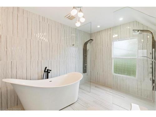 630 Lakeshore Road, Niagara-On-The-Lake, ON - Indoor Photo Showing Bathroom