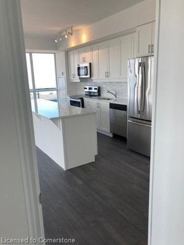 1104-550 North Service Road, Grimsby, ON - Indoor Photo Showing Kitchen