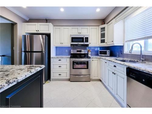 3831 Cardinal Drive, Niagara Falls, ON - Indoor Photo Showing Kitchen With Stainless Steel Kitchen With Double Sink