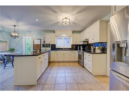 517 Larkspur Lane, Burlington, ON - Indoor Photo Showing Kitchen