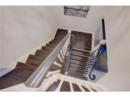 517 Larkspur Lane, Burlington, ON - Indoor Photo Showing Other Room