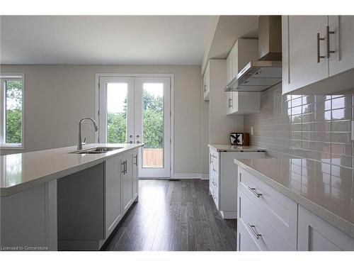 57 Blackbird Way, Hamilton, ON - Indoor Photo Showing Kitchen With Double Sink With Upgraded Kitchen