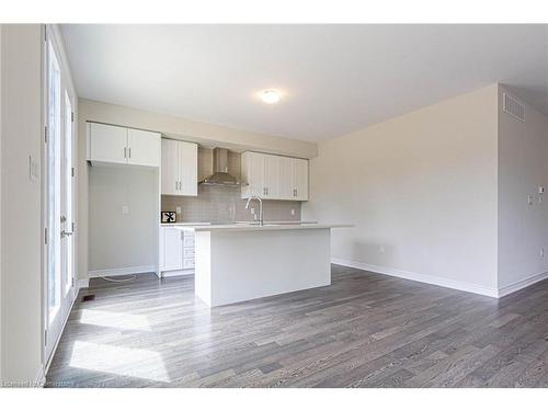 57 Blackbird Way, Hamilton, ON - Indoor Photo Showing Kitchen