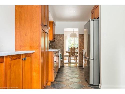 4 Knollwood Court, Dundas, ON - Indoor Photo Showing Kitchen