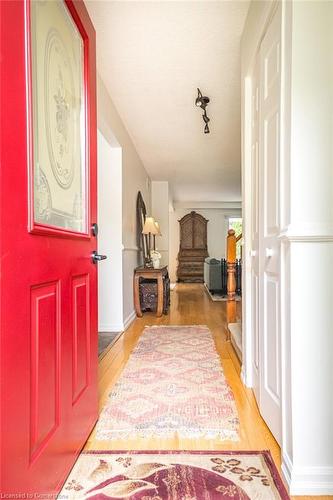 4 Knollwood Court, Dundas, ON - Indoor Photo Showing Other Room