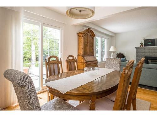 4 Knollwood Court, Dundas, ON - Indoor Photo Showing Dining Room