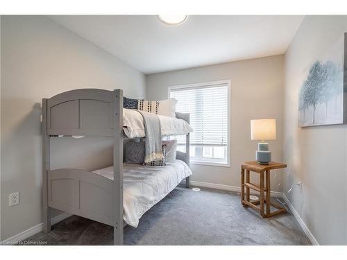 125-2441 Greenwich Drive, Oakville, ON - Indoor Photo Showing Bedroom