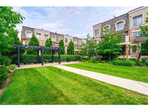 125-2441 Greenwich Drive, Oakville, ON - Outdoor