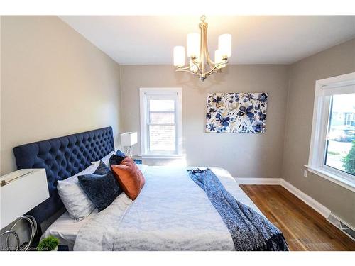 61 Marmora Street, St. Catharines, ON - Indoor Photo Showing Bedroom