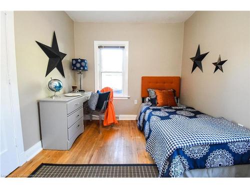 61 Marmora Street, St. Catharines, ON - Indoor Photo Showing Bedroom