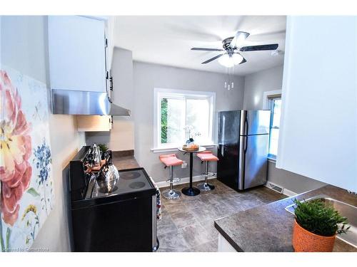 61 Marmora Street, St. Catharines, ON - Indoor Photo Showing Kitchen