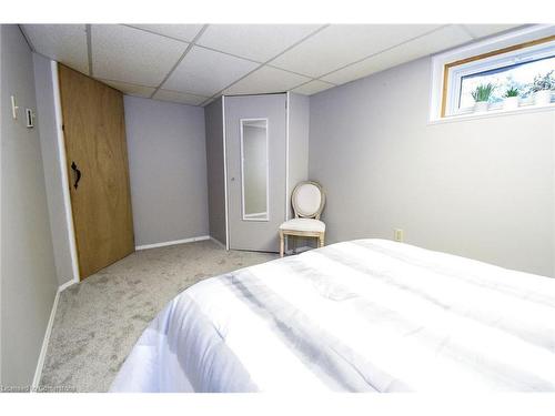 61 Marmora Street, St. Catharines, ON - Indoor Photo Showing Bedroom