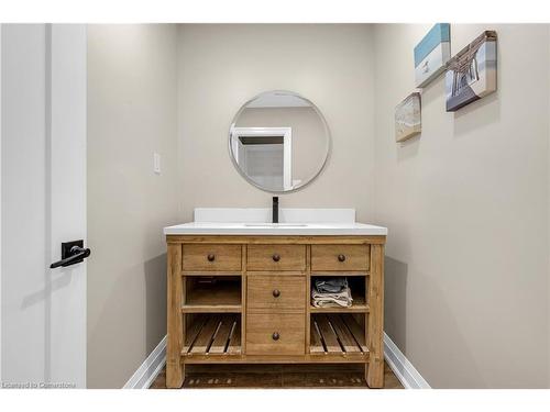 64 Hildegard Drive, Hamilton, ON - Indoor Photo Showing Bathroom