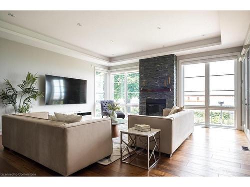 147 Mountain Park Avenue, Hamilton, ON - Indoor Photo Showing Living Room With Fireplace