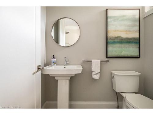 147 Mountain Park Avenue, Hamilton, ON - Indoor Photo Showing Bathroom