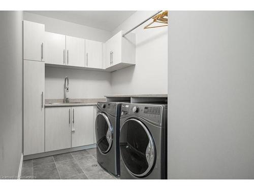 147 Mountain Park Avenue, Hamilton, ON - Indoor Photo Showing Laundry Room