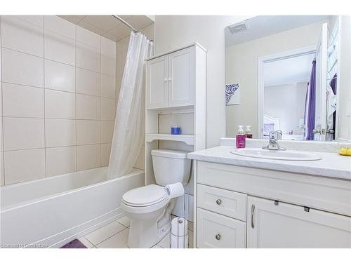 31 Mayland Trail, Stoney Creek, ON - Indoor Photo Showing Bathroom