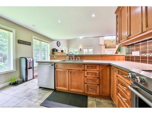 4379 Victoria Road S, Puslinch, ON - Indoor Photo Showing Kitchen