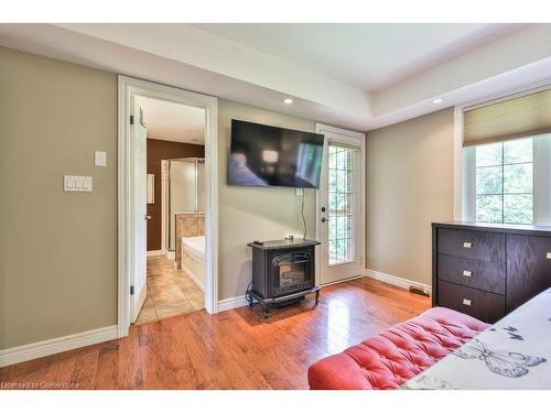 4379 Victoria Road S, Puslinch, ON - Indoor Photo Showing Bedroom