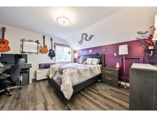 4379 Victoria Road S, Puslinch, ON - Indoor Photo Showing Bedroom