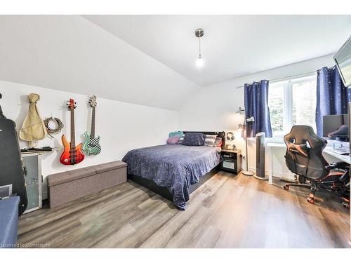 4379 Victoria Road S, Puslinch, ON - Indoor Photo Showing Bedroom